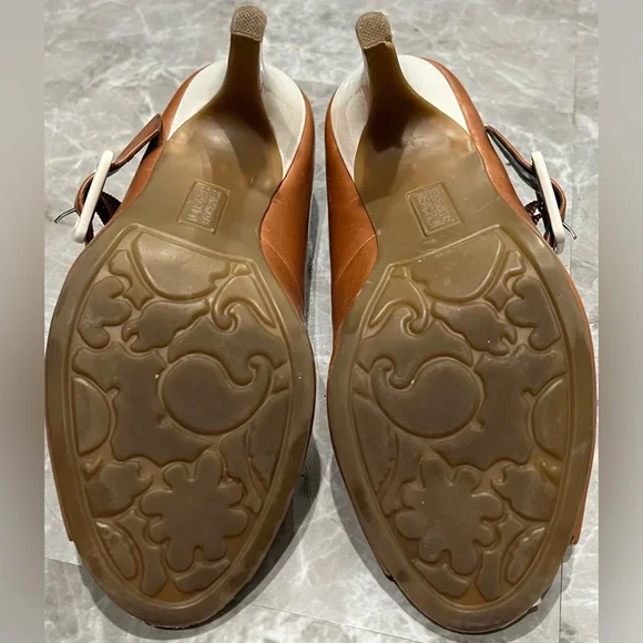 Kenneth Cole Reaction Mary Jane Peep Toe 3’ Heel Brown with White Strap Size 7 - Picture 9 of 11